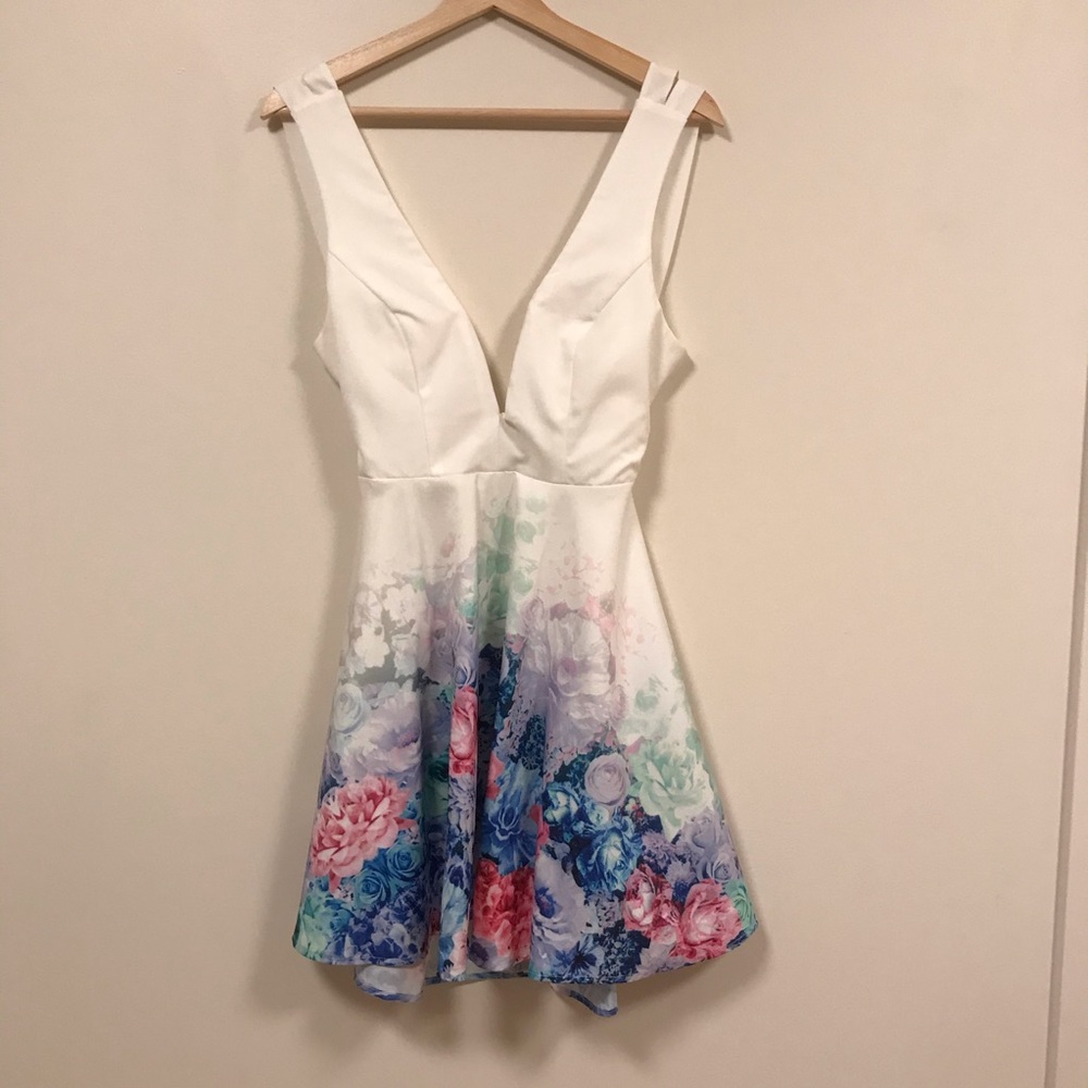 Floral Flowy Deep V-Neck Dress- small